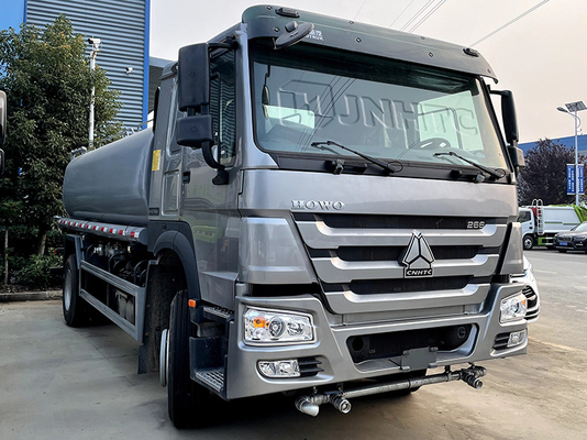 Sinotruk Howo 6 Wheeler 4*2 Fuel Tanker Truck Howo Oil Tanker 10000L