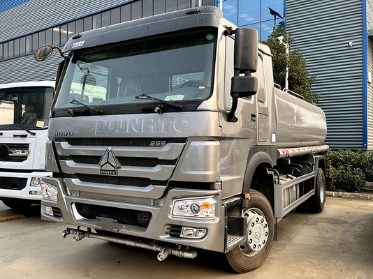 Sinotruk Howo 6 Wheeler 4*2 Fuel Tanker Truck Howo Oil Tanker 10000L