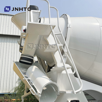 10 Wheels Sinotruk HOWO Cement Mixer Vehicle 371hp EURO2
