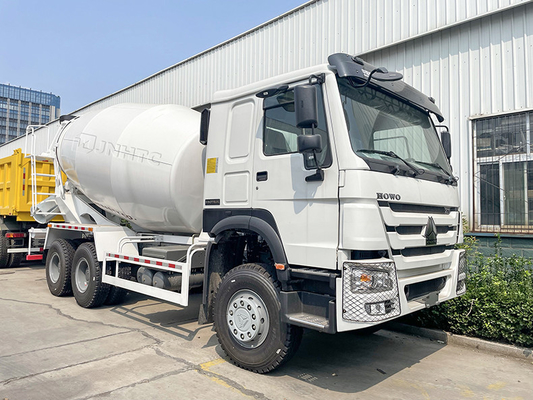 10 wheels Sinotruk 10m3 Cement Mixer Machine Truck