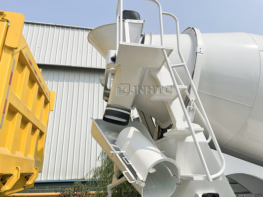 10 Wheels Sinotruk HOWO 9m3 Concrete Mixer Truck