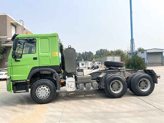 420hp Euro2 LHD Sinotruk Howo 10 Wheel Tractor Truck 50 Ton