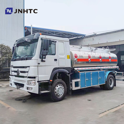 6 Wheel Aluminum Alloy Sinotruk Howo Tanker Truck 10000 Liters With Dispenser