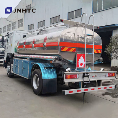 6 Wheel Aluminum Alloy Sinotruk Howo Tanker Truck 10000 Liters With Dispenser