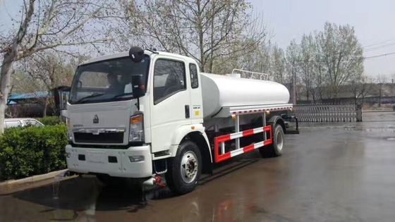 4x2 8 Cbm Light Sinotruk HOWO Water Tank Truck for City Clearning and Plants